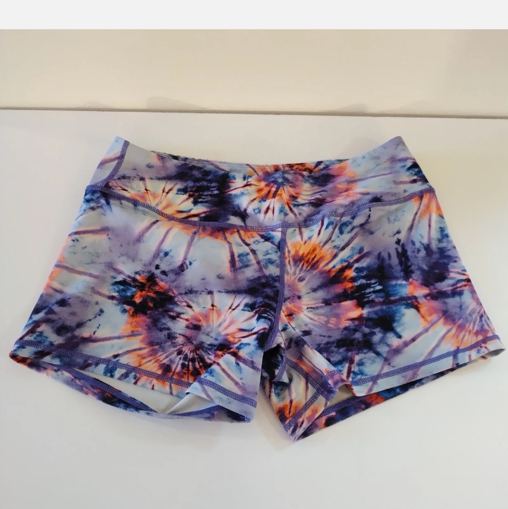 Born Primitive Tie Dye Pastel Booty Shorts Workout Gear Shorty Shorts Sz Medium